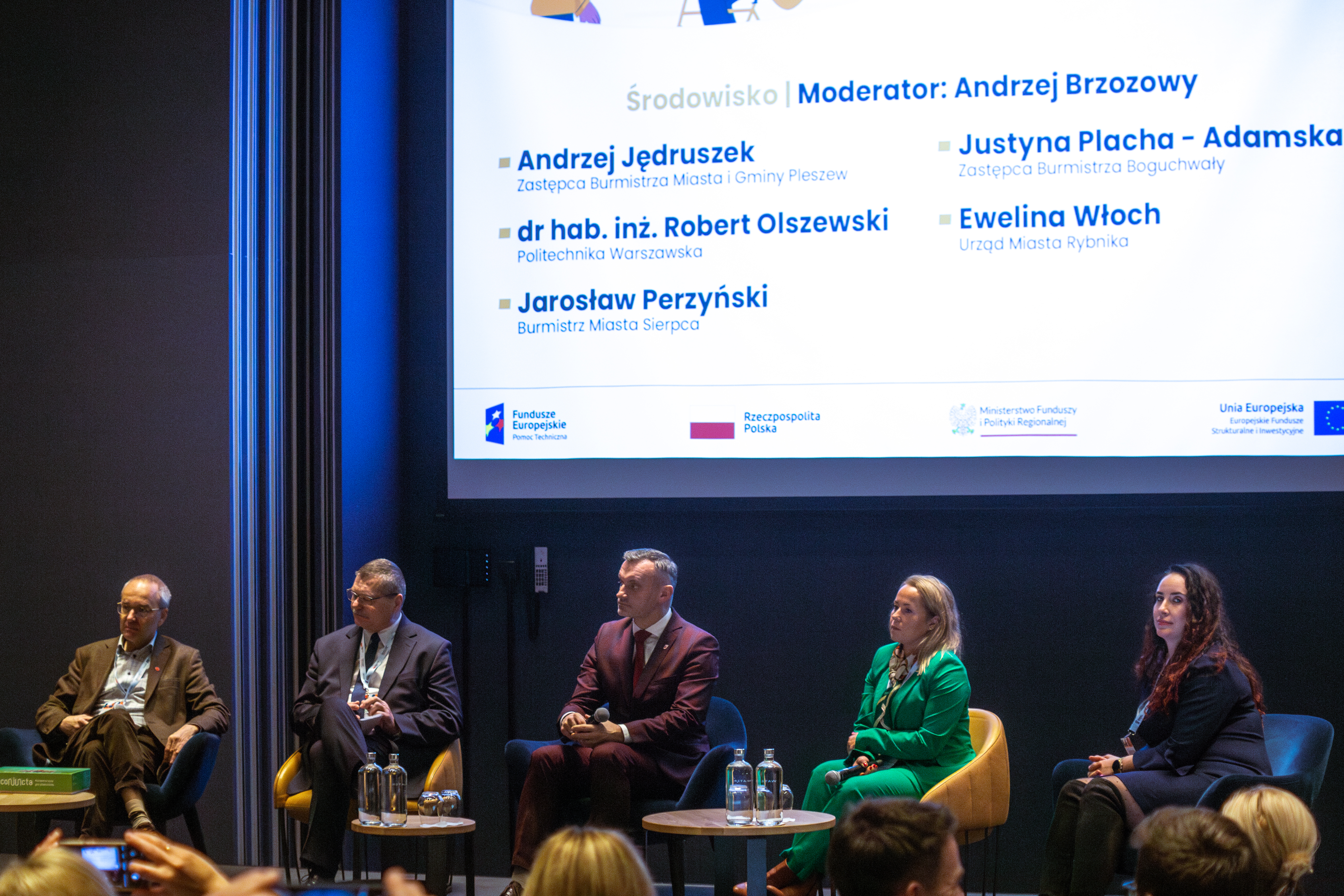 Panel "Środowisko" (moderator: Andrzej Brzozowy, paneliści: dr hab. inż. Robert Olszewski, Andrzej Jędruszek, Jarosław Perzyński, Justyna Placha-Adamska, Ewelina Włoch)