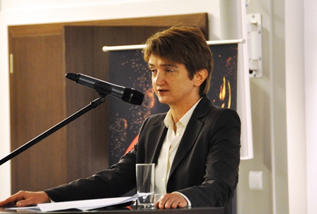 Przemawia minister Maria Wasiak