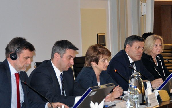 Zdjęcie z prac Komitetu: minister Wasiak oraz Piechociński