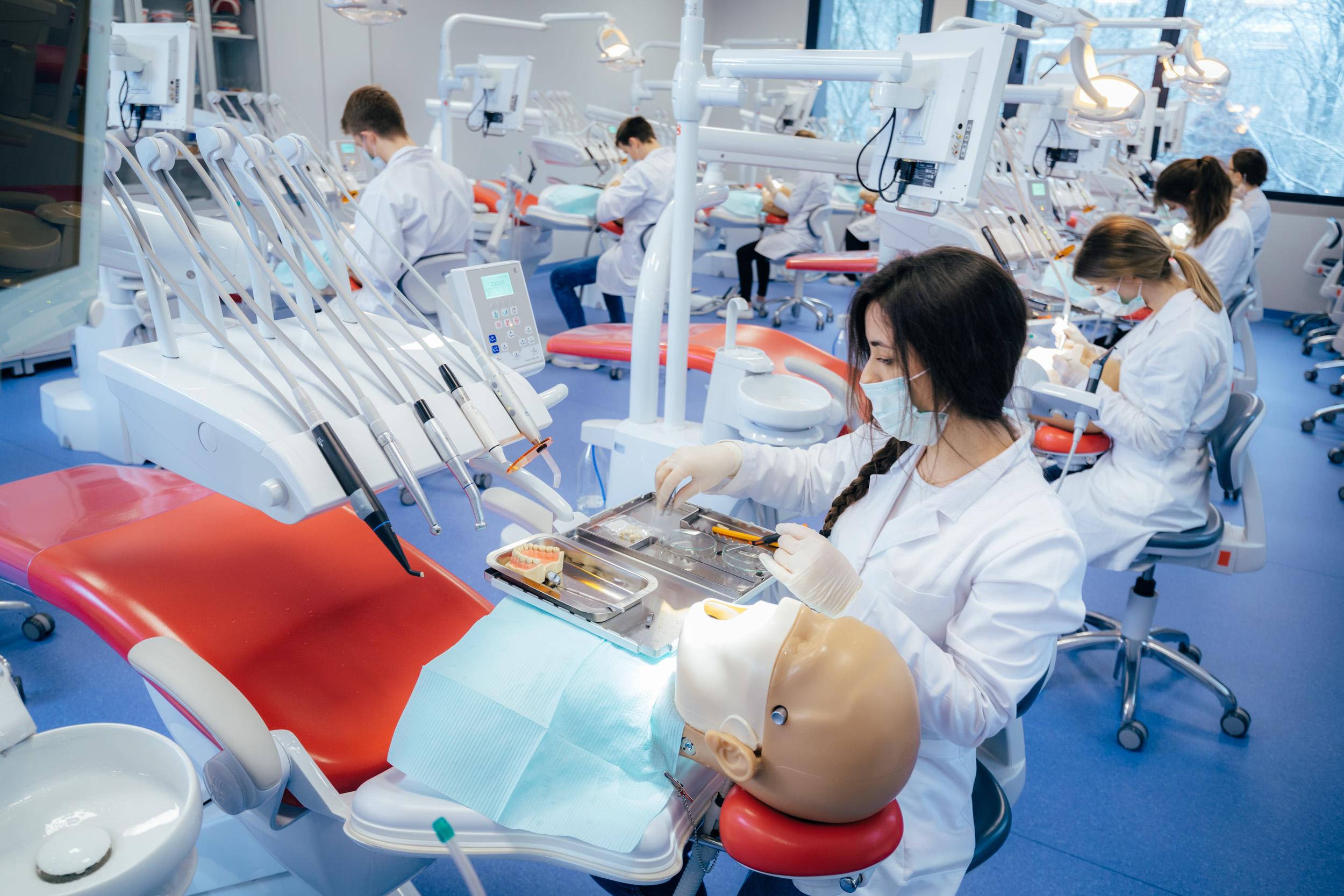 Sala do nauki umiejętności stomatologicznych