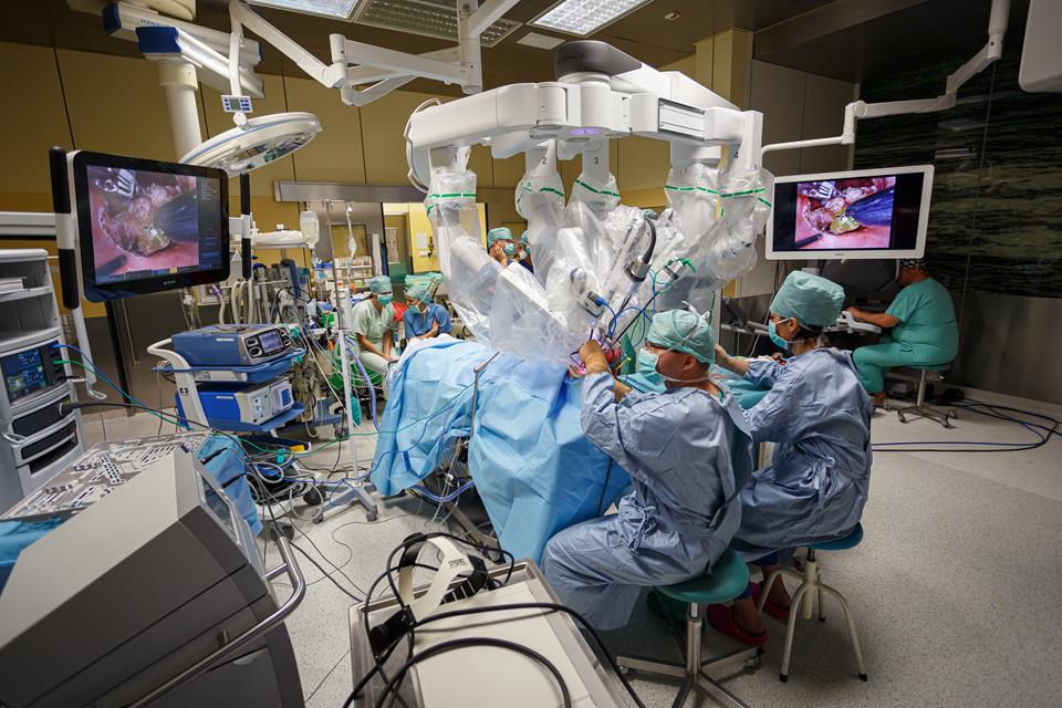 Robot used during surgical procedures